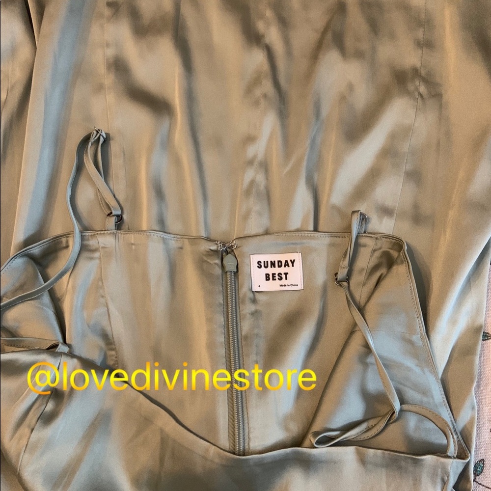 Aritzia Sunday Best Shimmer Dress Drak Green - Picture 4 of 8